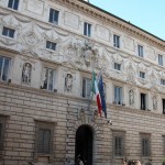 Rilevanza escludente degli illeciti penali ancora in corso di accertamento e relativi obblighi dichiarativi