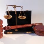 La pronuncia della Corte Costituzionale sul termine per proporre i motivi aggiunti nei ricorsi in materia di contratti pubblici: troppo rumore per nulla da parte del TAR Puglia o, forse, abbiamo un problema?